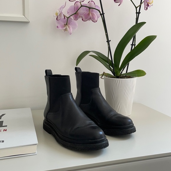 Vince Shoes - Vince Black Chelsea Boots